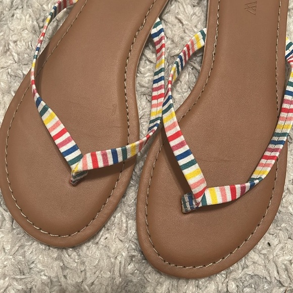 J. Crew Flip Flops Rainbow Color Strap Size 6 - Picture 3 of 6